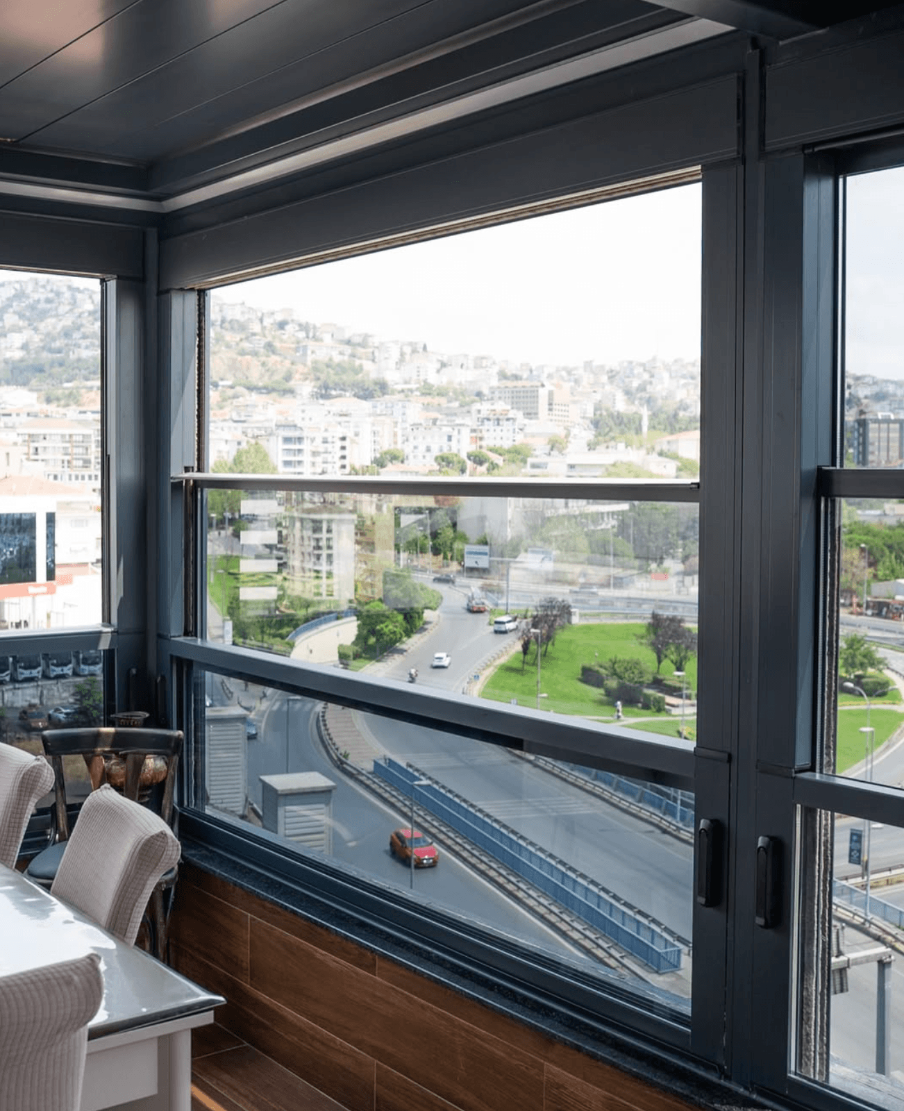 Kış bahçesi ve giyotin cam uygulaması